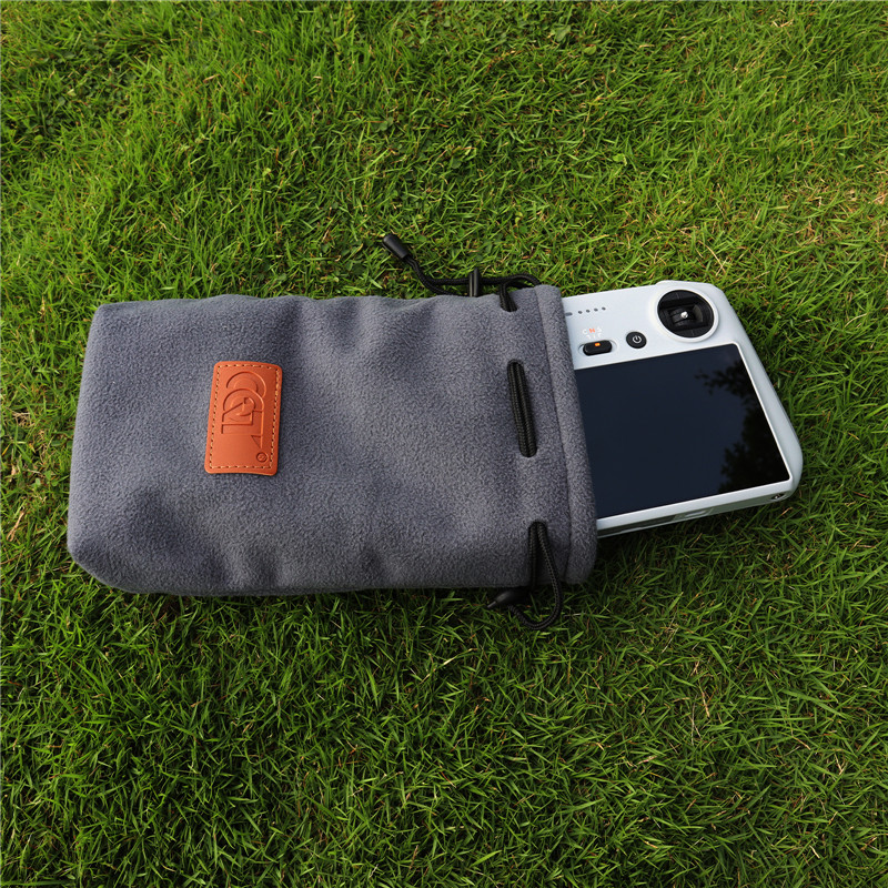 Custodia in peluche per DJI Mi - Drone Joystick Cover recensione e prezzo